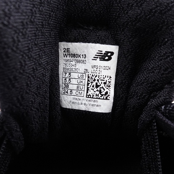 Size 7.5 XWIDE 2E Women's New Balance Fresh Foam 1080 V13 Running Shoes W1080K13 - Picture 2 of 12